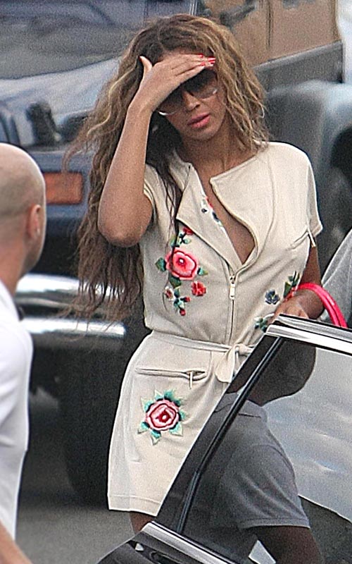 BEYONCE Knowles and Jay-Z are planning to change their names.