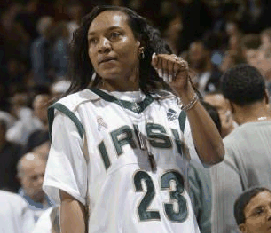 Gloria James