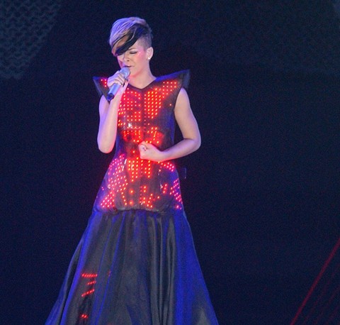 rihanna_lights_up_netherlands rihanna_lights_up_netherlands